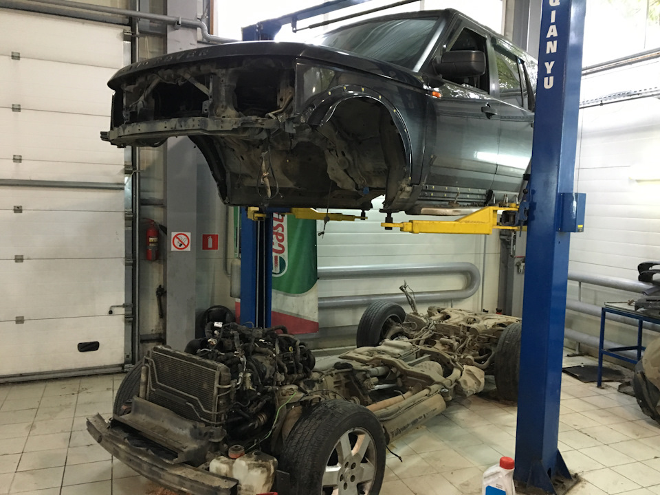 Land Rover Discovery - снятие кузова с рамы